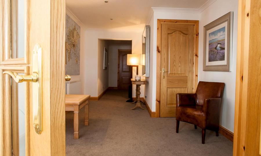 Sutherlands Guest House Kingussie Kamer foto